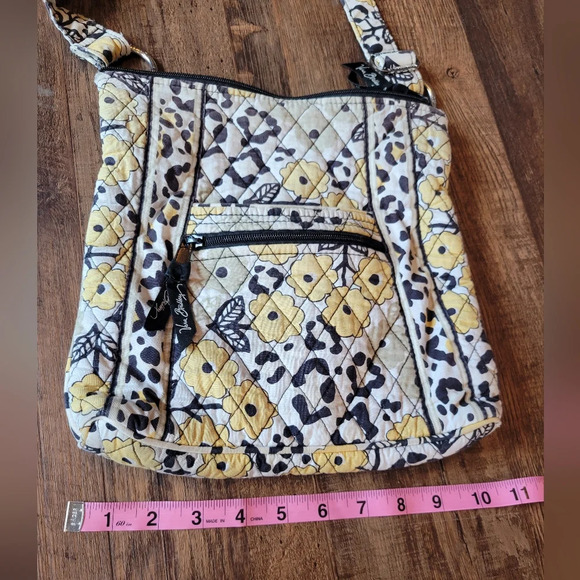 Vera Bradley Quilted Crossbody Purse with Matching Keychain Wallet - Picture 12 of 14